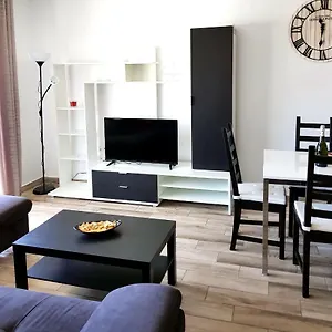  Apartment Luxury 2 Bedroom 2 Min From